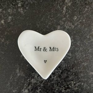 Mr & Mrs ceramic ring holder